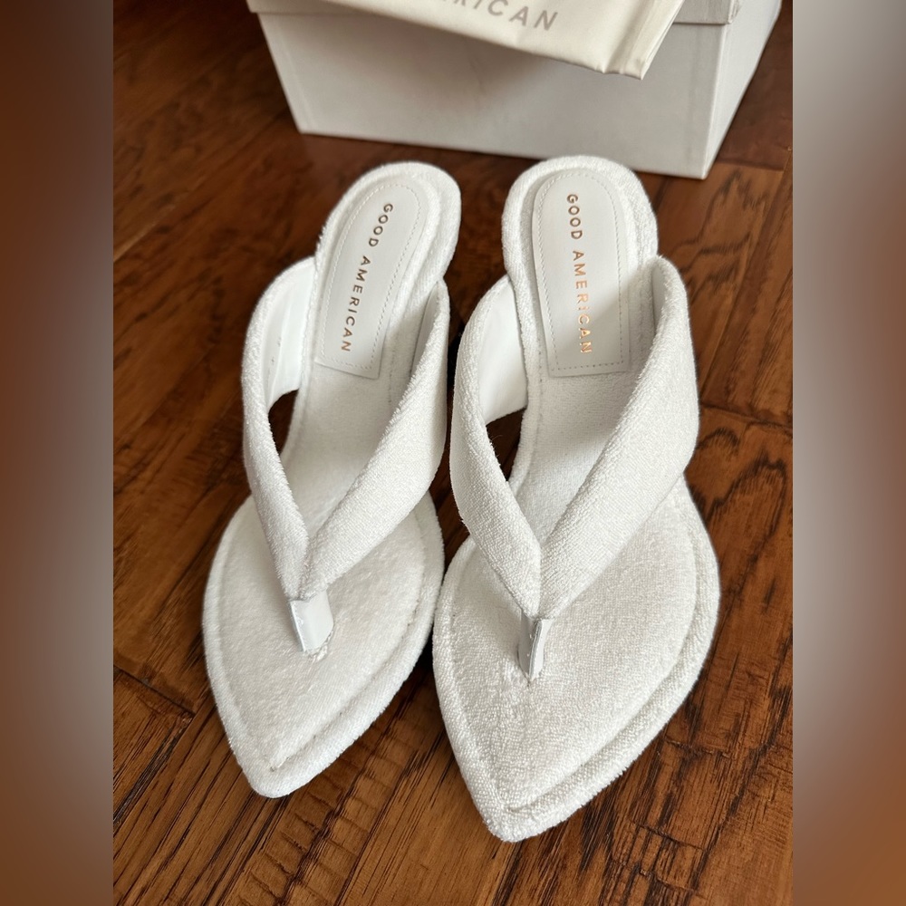 Good American White Terry Sandle, size 6.5 - Picture 4 of 11